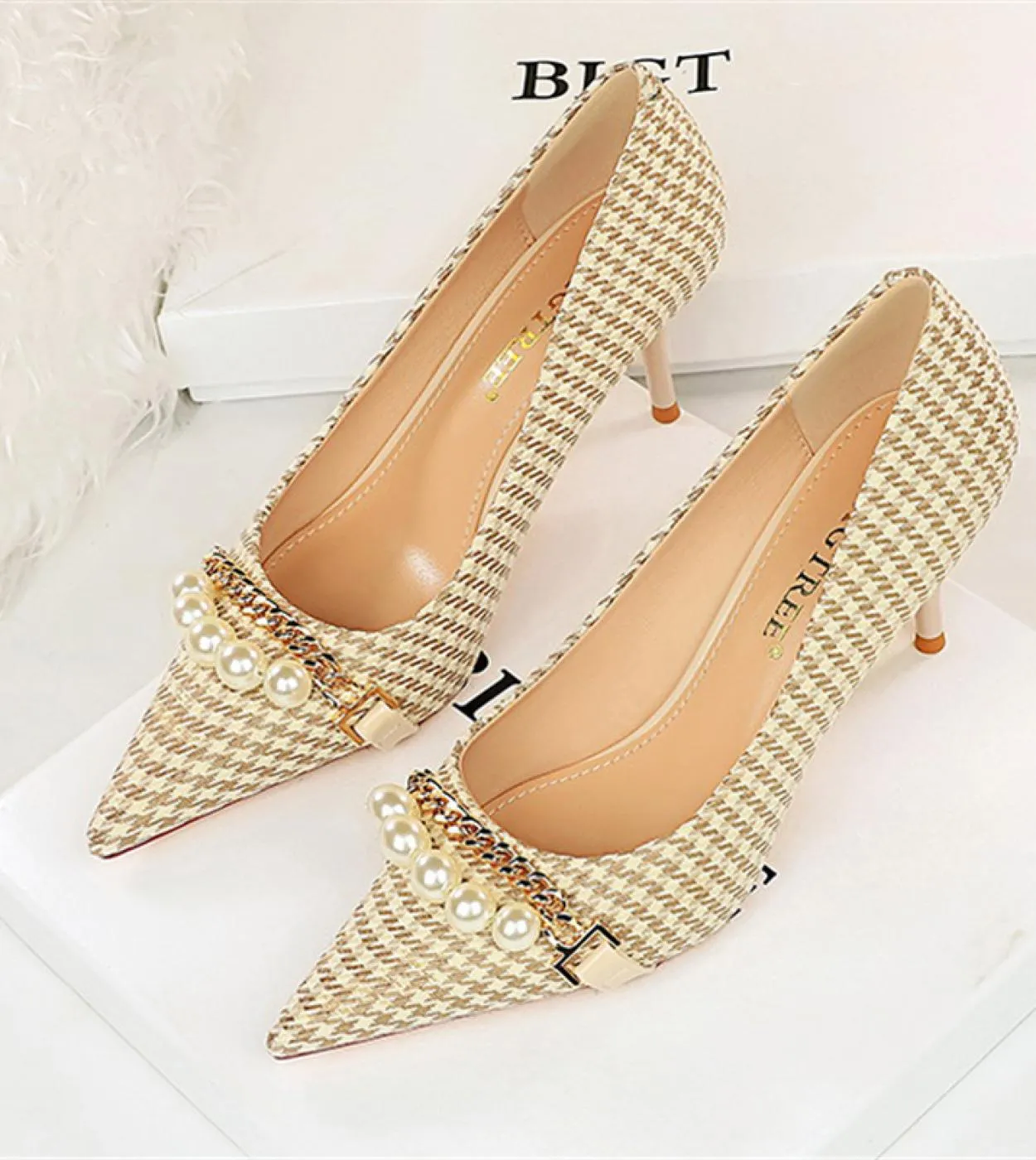 2023 Donna 75cm 95cm Tacchi alti scozzesi Décolleté carini Matrimonio Tacchi bassi medi Lady Pearl Scarpins Stiletto Event Par