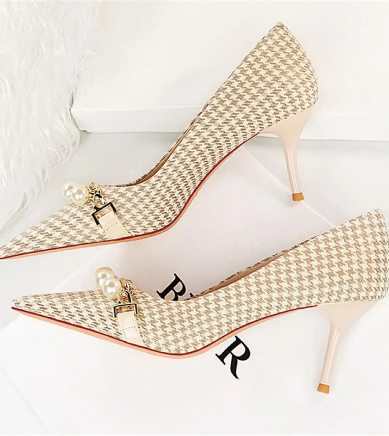 2023 Donna 75cm 95cm Tacchi alti scozzesi Décolleté carini Matrimonio Tacchi bassi medi Lady Pearl Scarpins Stiletto Event Par