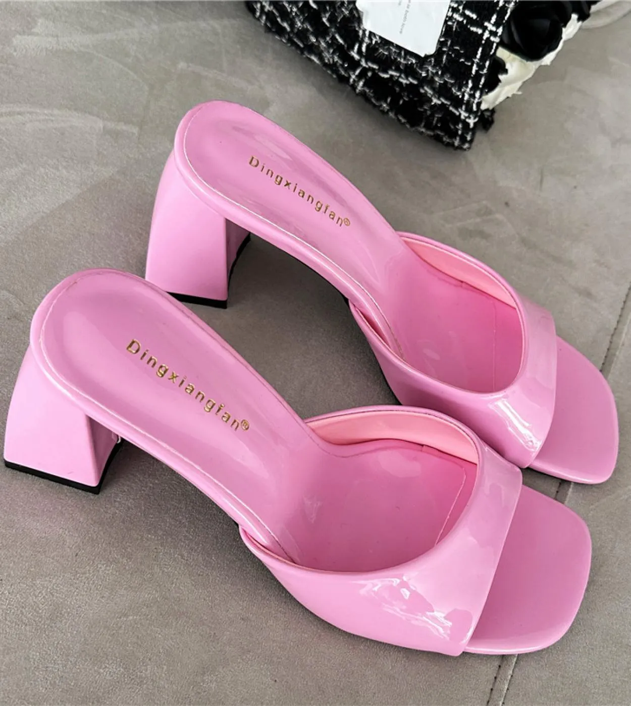 2023 Donne Tacchi Bassi Presentazioni Aziende Produttrici Giochi Tacchi Alti 8 cm Ciabatte In Pelle Da Donna Slip On Pantofole D