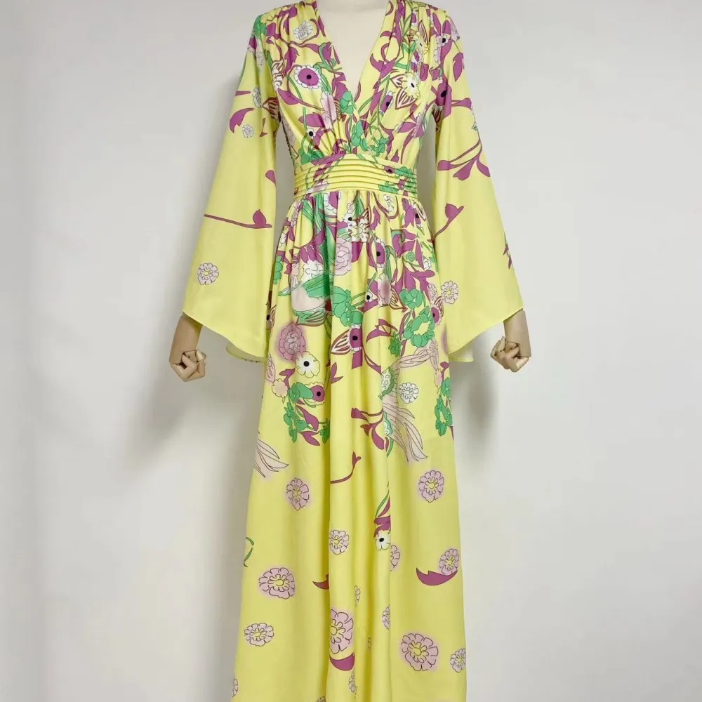 2023 Nuovo abito con scollo a V alla moda autunnale Gonna lunga snellente in vita a maniche lunghe stampata elegante retrò