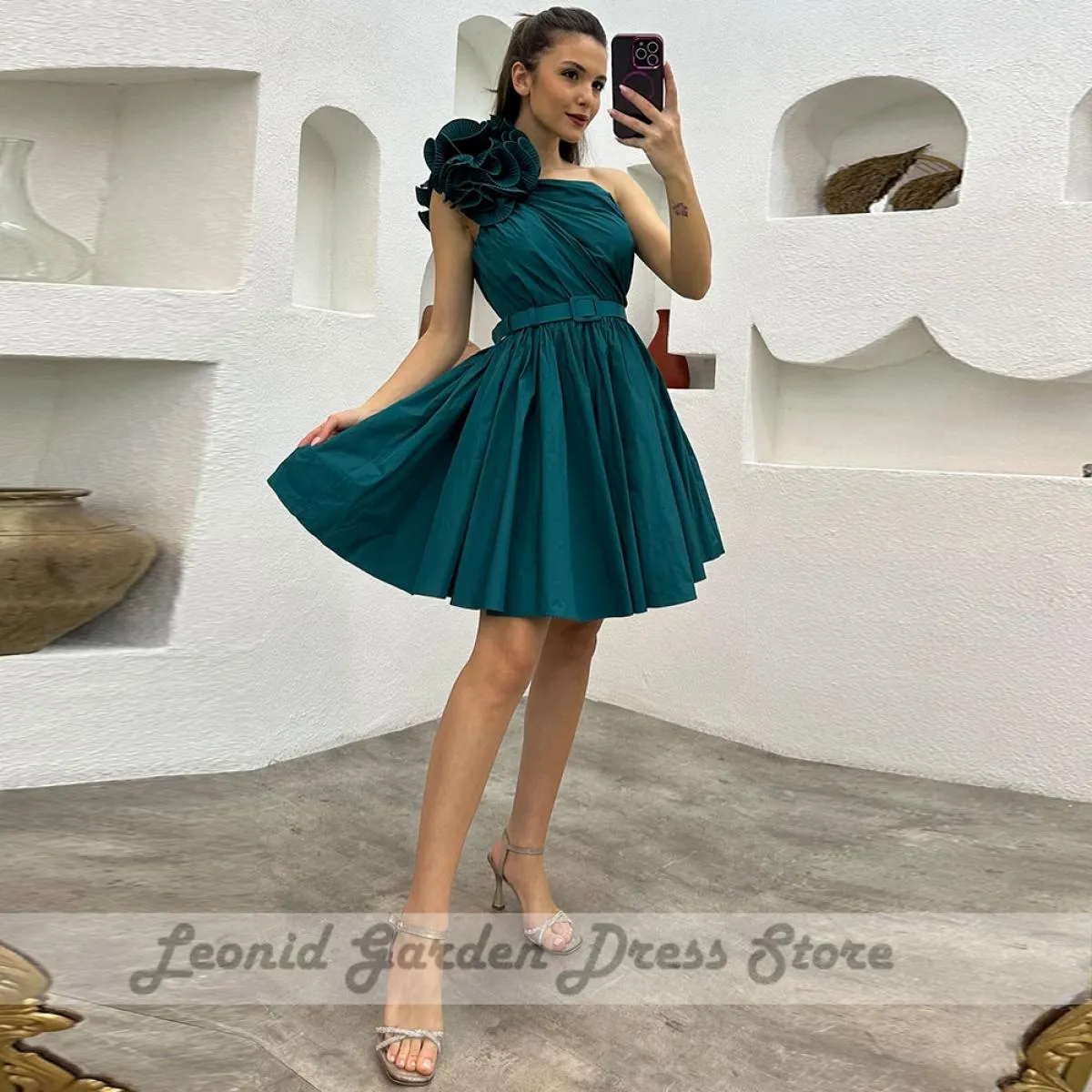 Abiti da sera blu per donna Una linea monospalla con cintura Abiti da festa sopra il ginocchio Cerniera posteriore 2023 Nuovo