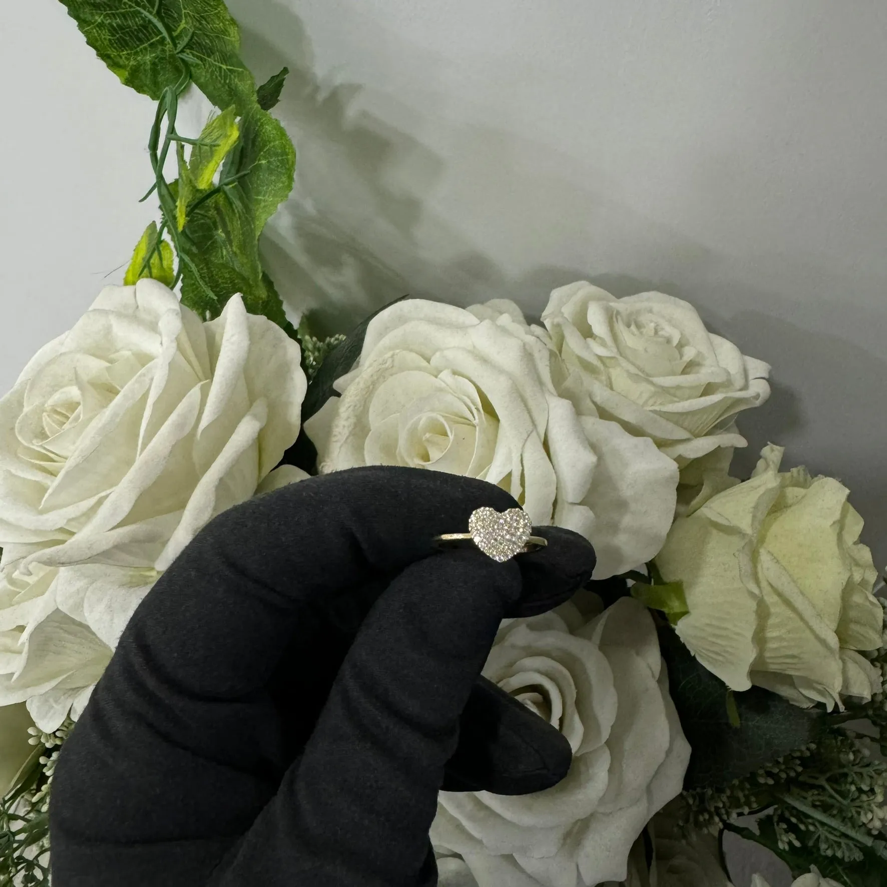 Anello cuore oro e zirconi