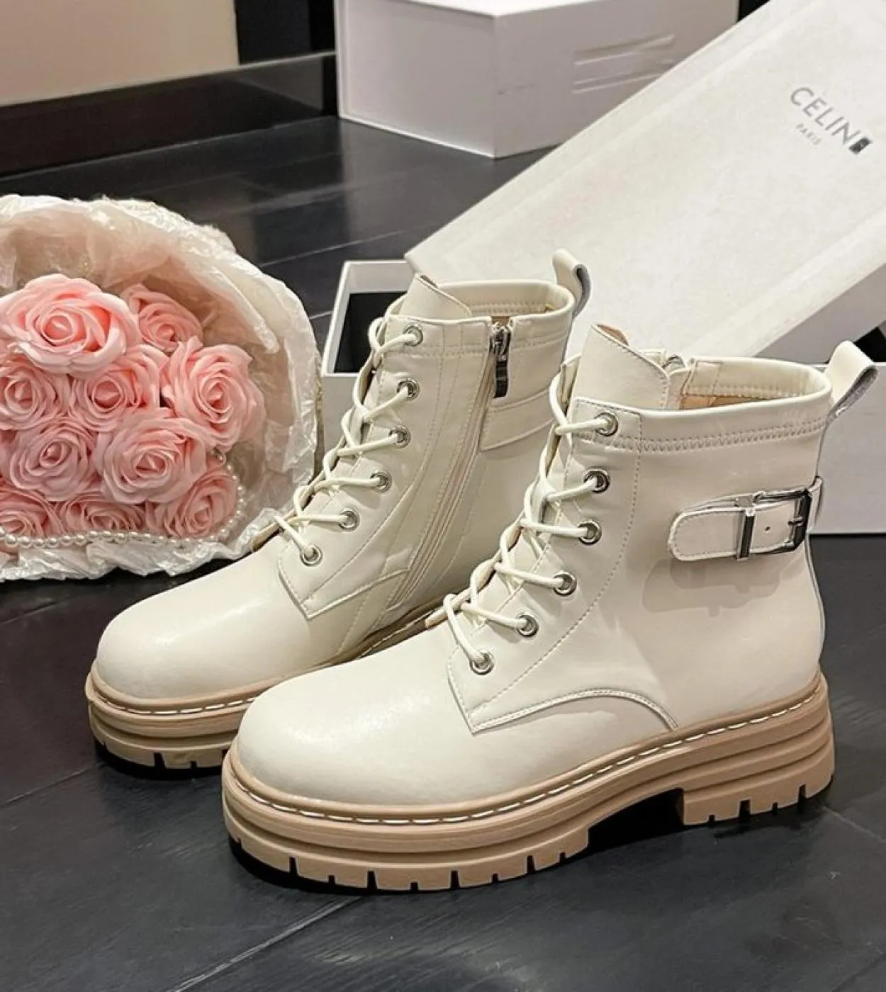 Autunno Lace Up Scarpe da donna Scarpe con plateau per stivali da donna Spedizione gratuita Stivali sportivi neri di lusso da do