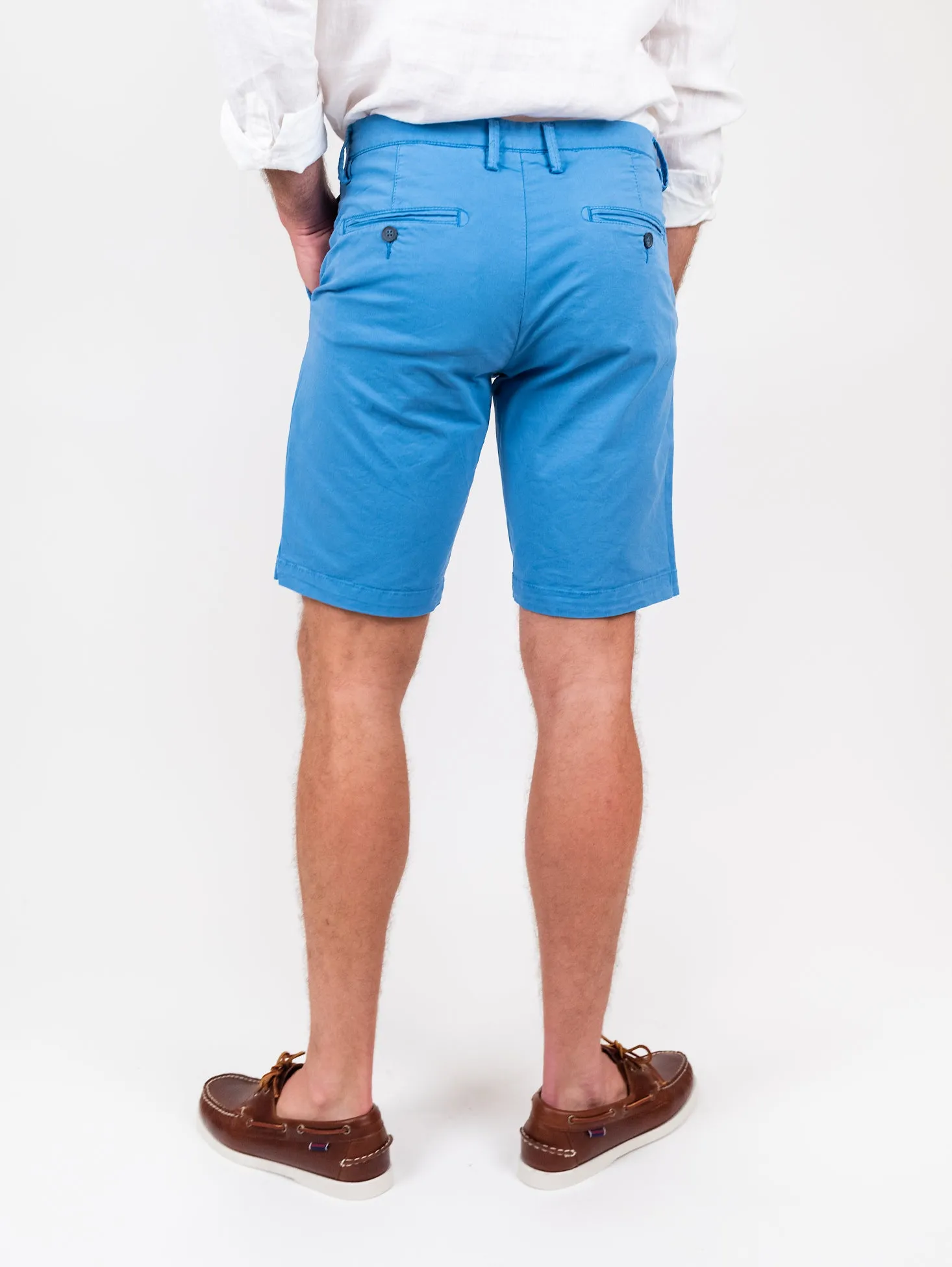 Bermuda in cotone tinta unita bluette
