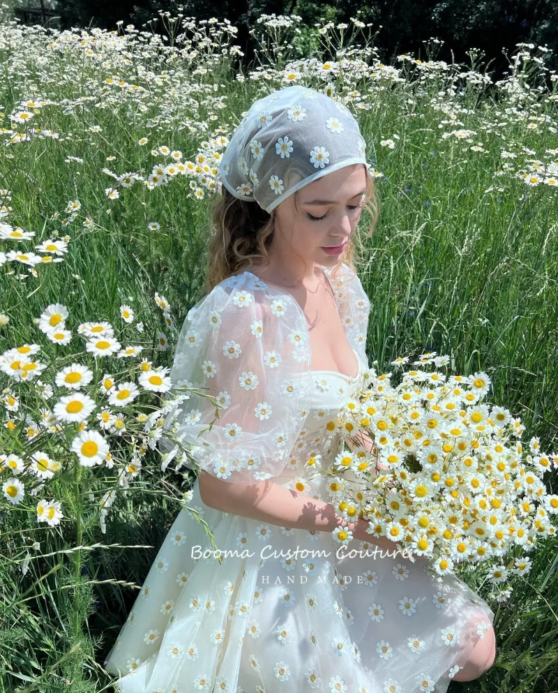 Booma Ivory Daisy Tulle Mini abiti da ballo Sweetheart maniche corte Fiori sopra il ginocchio A Line Abiti da festa Ballo formal