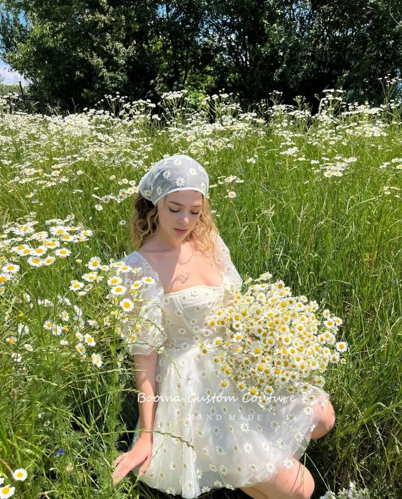 Booma Ivory Daisy Tulle Mini abiti da ballo Sweetheart maniche corte Fiori sopra il ginocchio A Line Abiti da festa Ballo formal