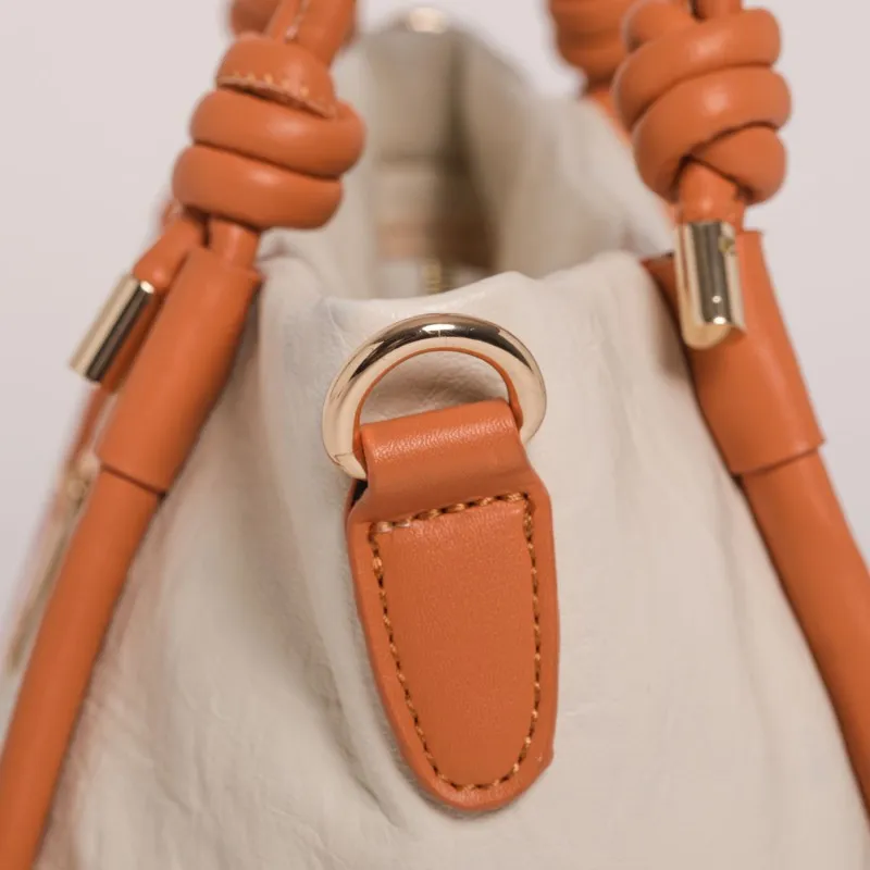 BORSA A BRACCIO CON CONTRASTO PANNA