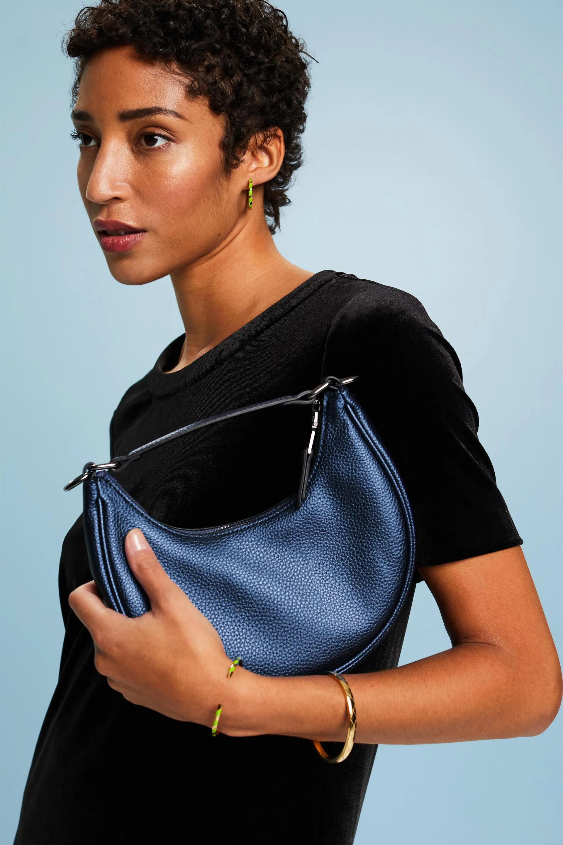 Borsa a mezzaluna in similpelle
