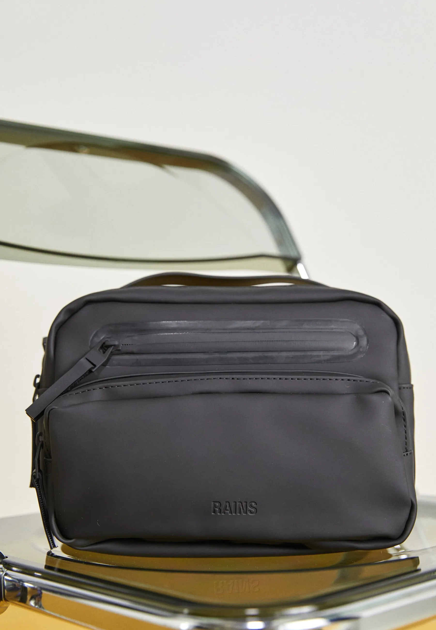 CARGO BOX BAG UNISEX - Borsa a mano