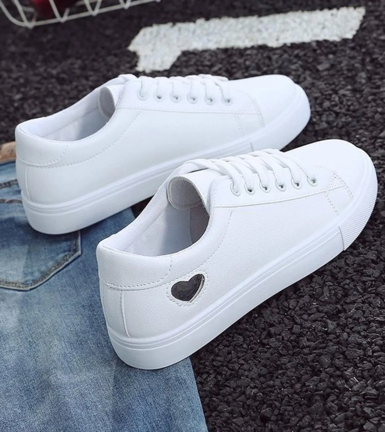 Comemore 2022 Spring Women Shoes New Leather Woman Shoes Ladies Heart Flats Casual Shoe White Sneakers Designer Luxury L