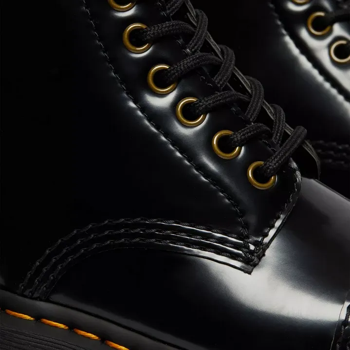 Dr. Martens stivale con zeppa Sinclair Vegan 26410001 nero