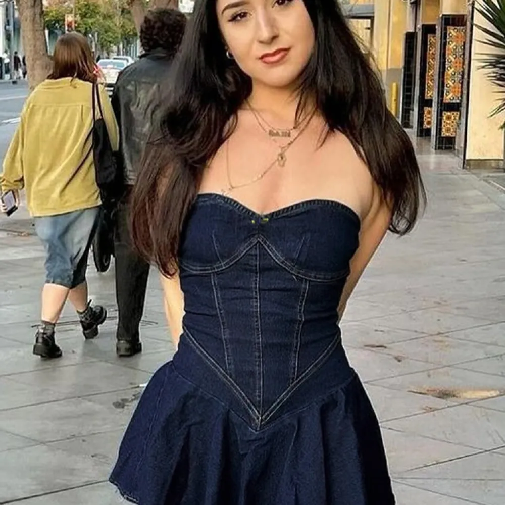 E abbigliamento 2024 Estate nuova moda temperamento che copre l'anca una gonna a tubino imitazione abito in denim per le donne