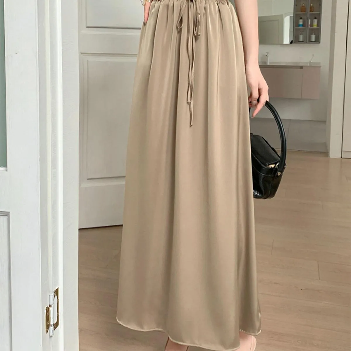 Elegante gonna lunga in acetato lucido per le donne Moda a vita alta con coulisse drappeggiata Party A Line Gonne 2023 Estate K2