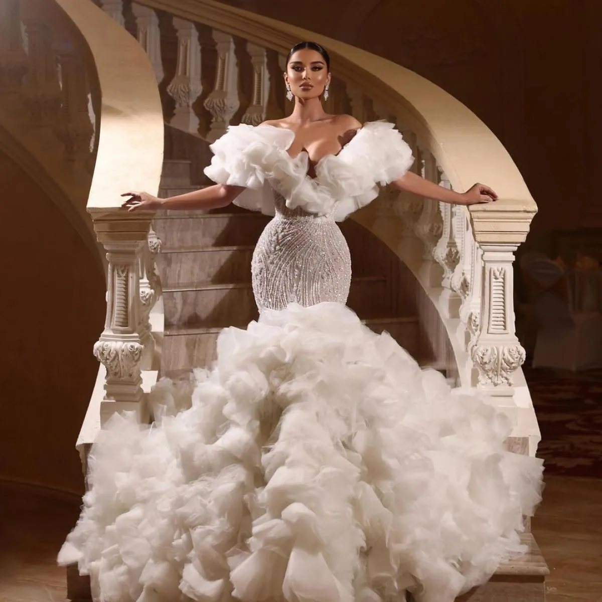 Incredibile abito da sposa a sirena 2023 Abito da sposa primaverile a strati con volant gonna a sirena Abiti da festa da ballo S