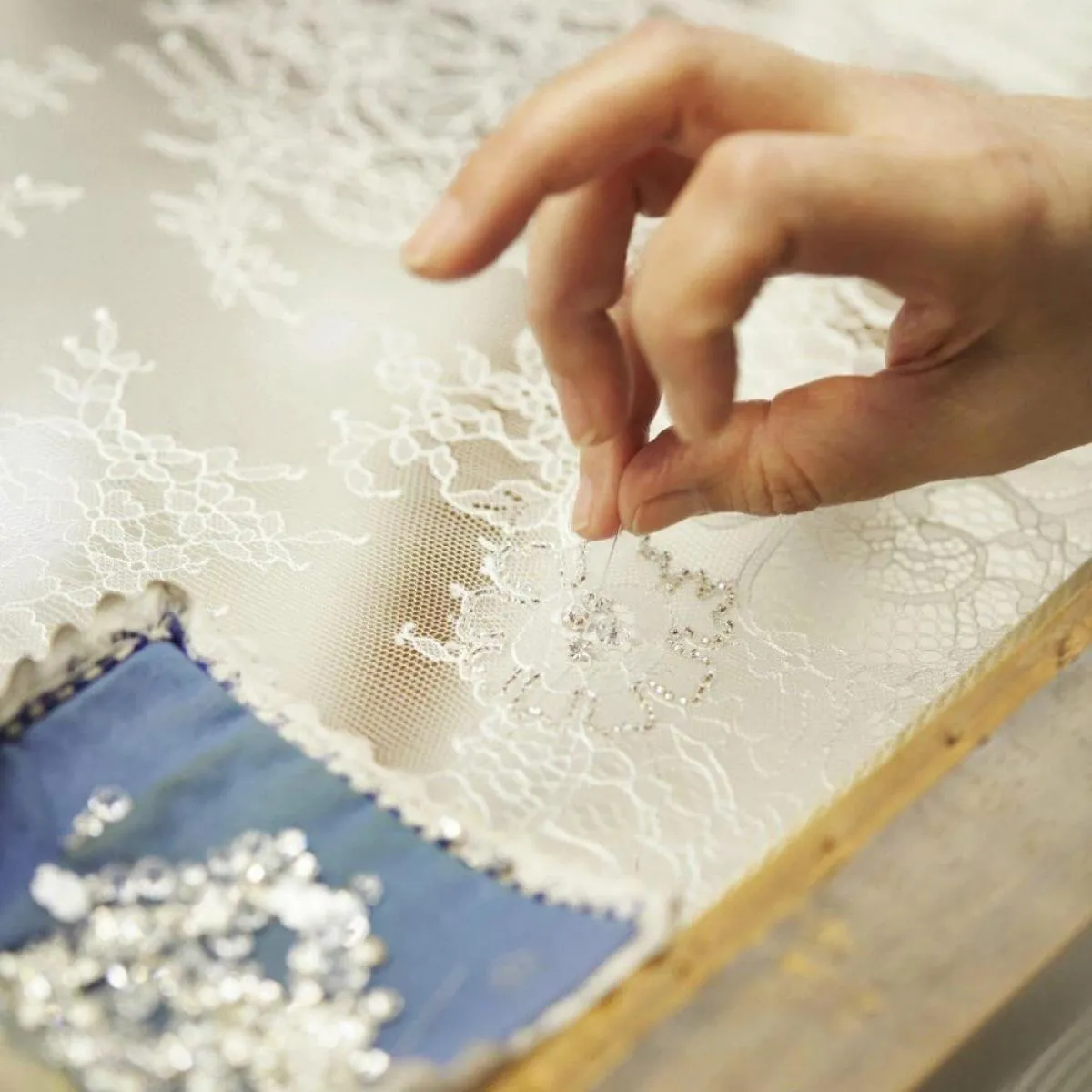 Incredibile abito da sposa a sirena 2023 Abito da sposa primaverile a strati con volant gonna a sirena Abiti da festa da ballo S