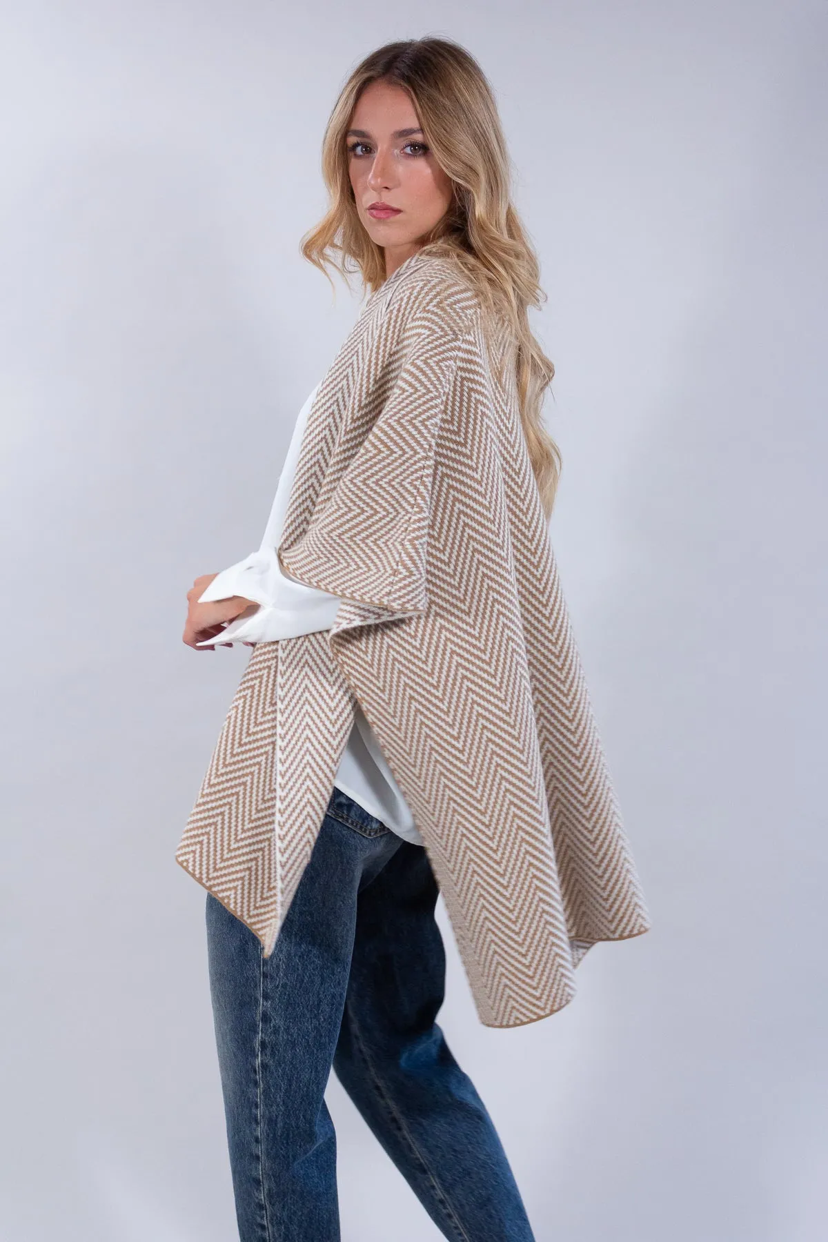 KNITCAPE RUANA