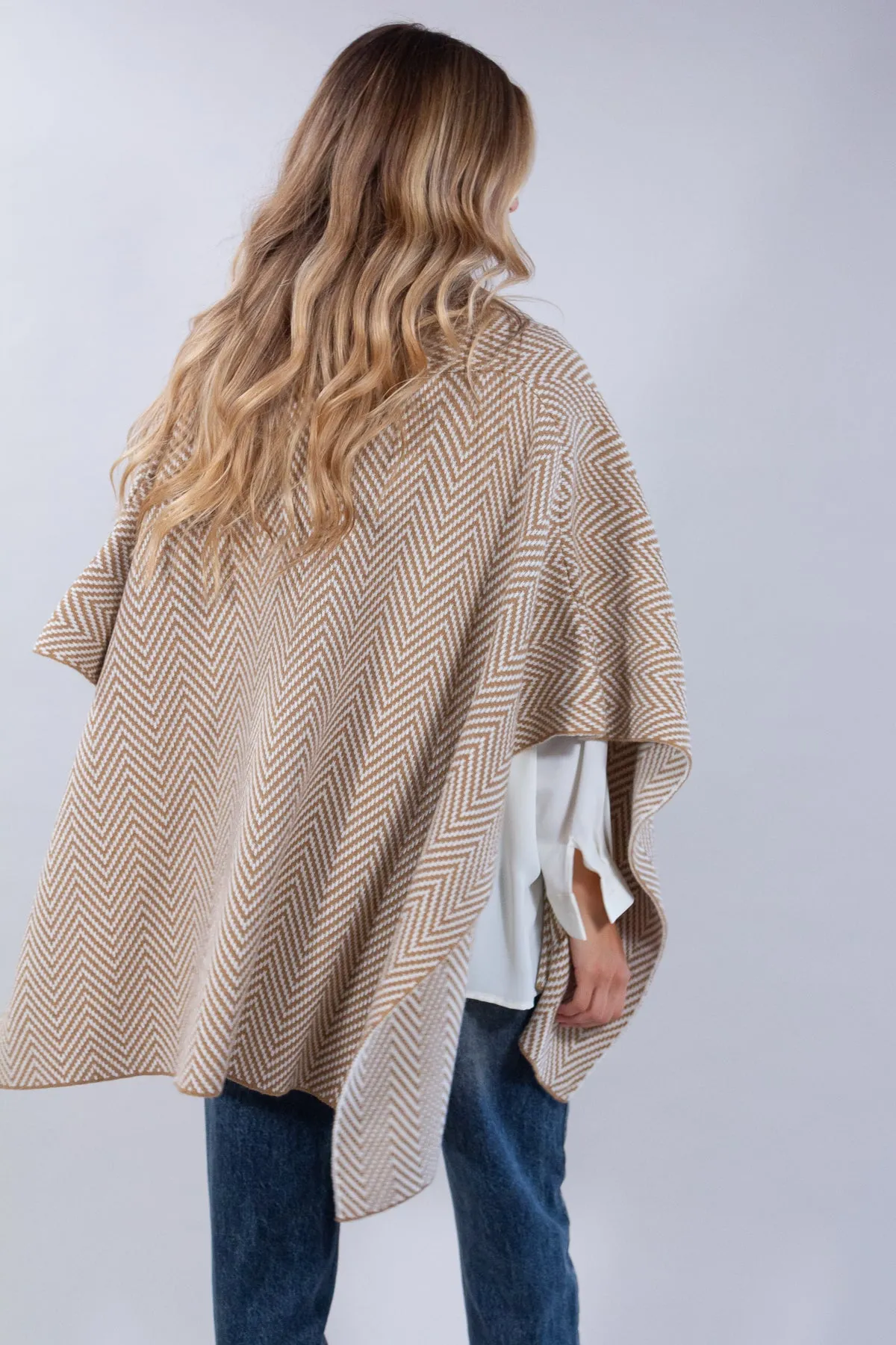 KNITCAPE RUANA
