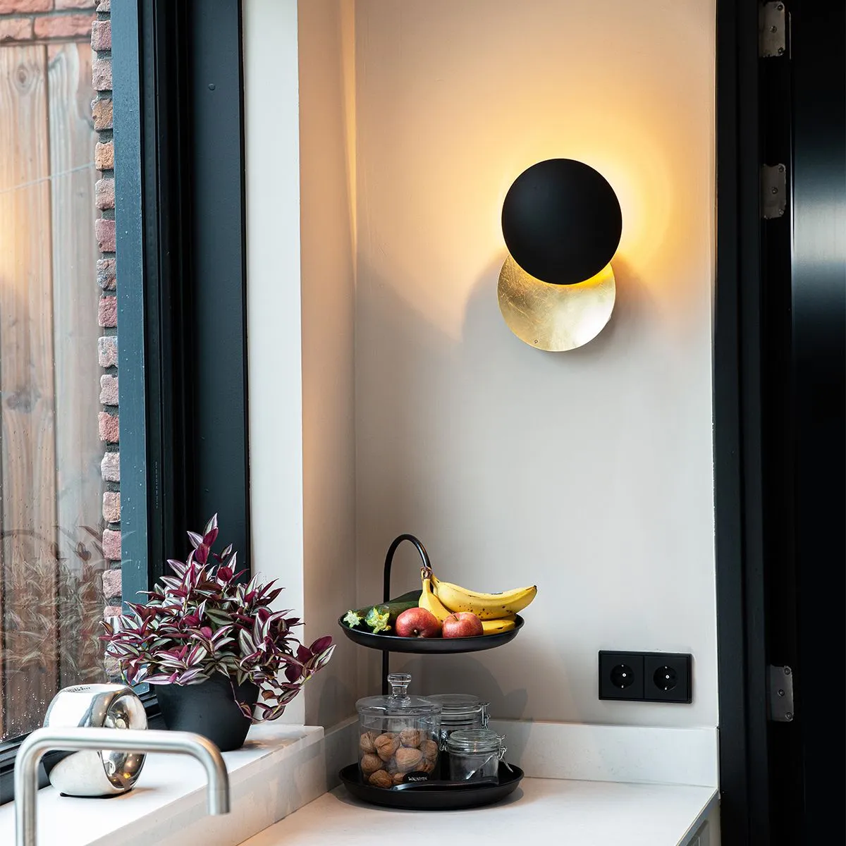 Lampada da parete moderna nera con oro - Sunrise