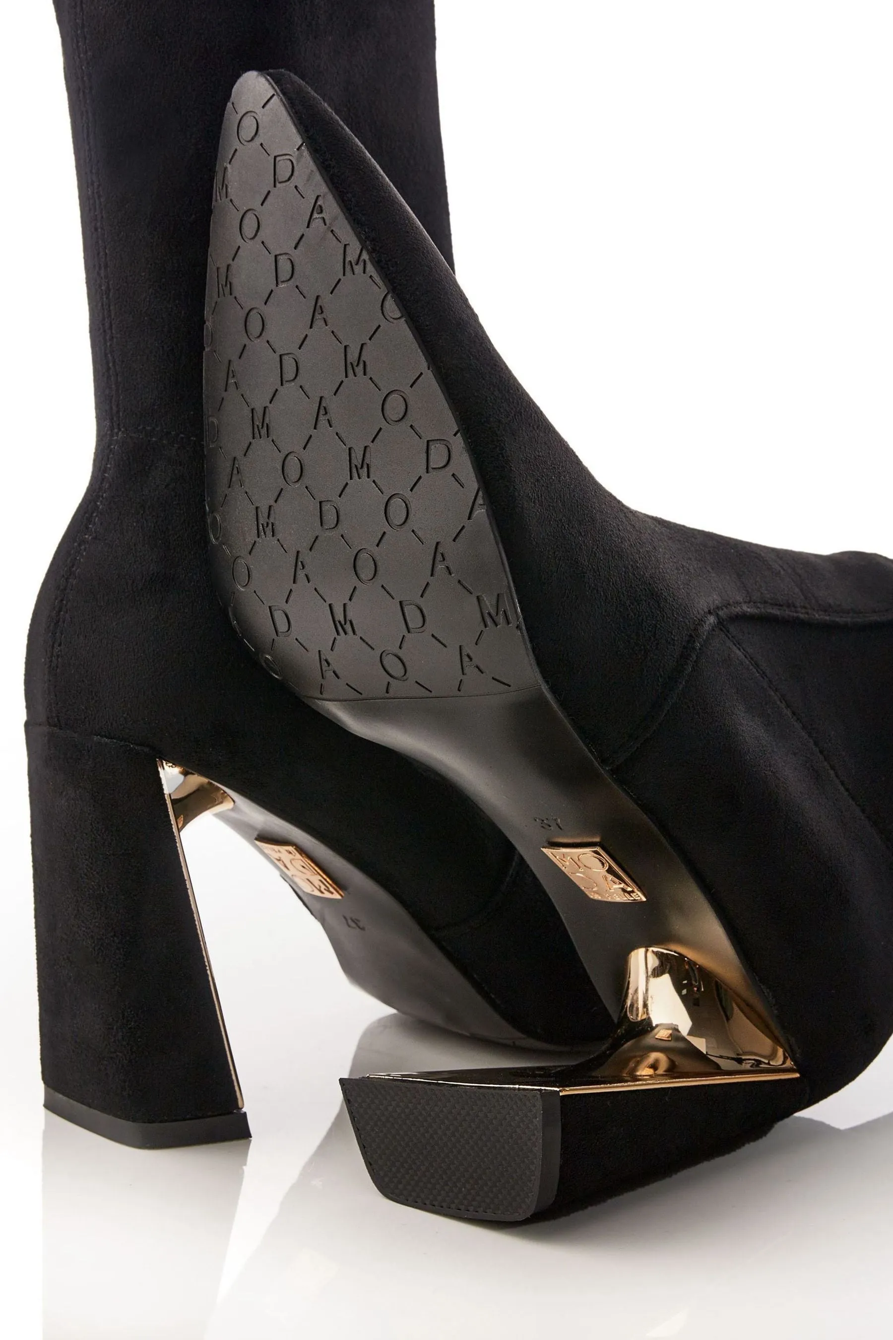 Moda in Pelle - Tamika - Nero Stivali lunga slim elasticizzata con tacco e retro metallizzato