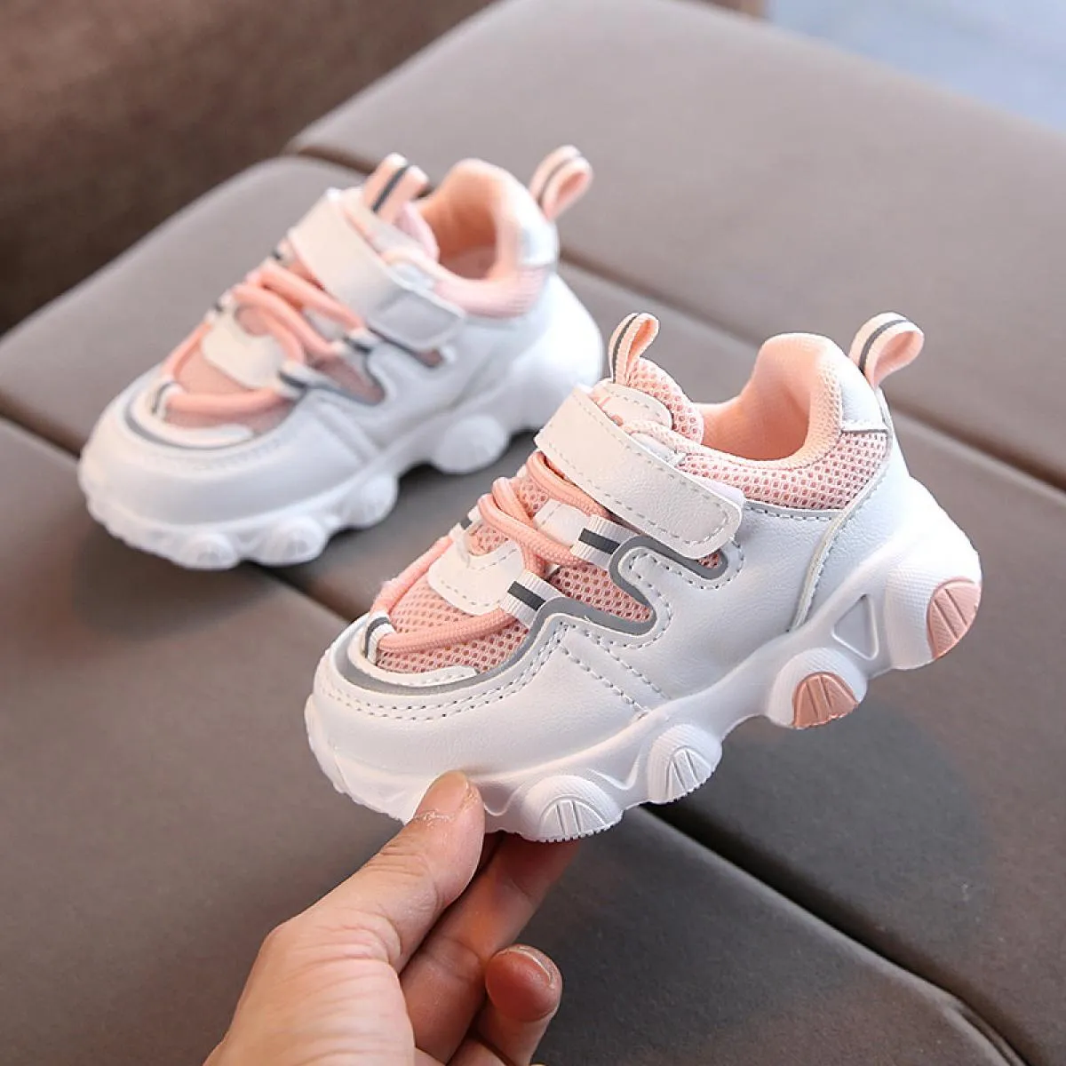 Nuove scarpe da ginnastica robuste alla moda per bambini per bambini piccoli Scarpe da tennis in mesh traspirante per ragazze Sc
