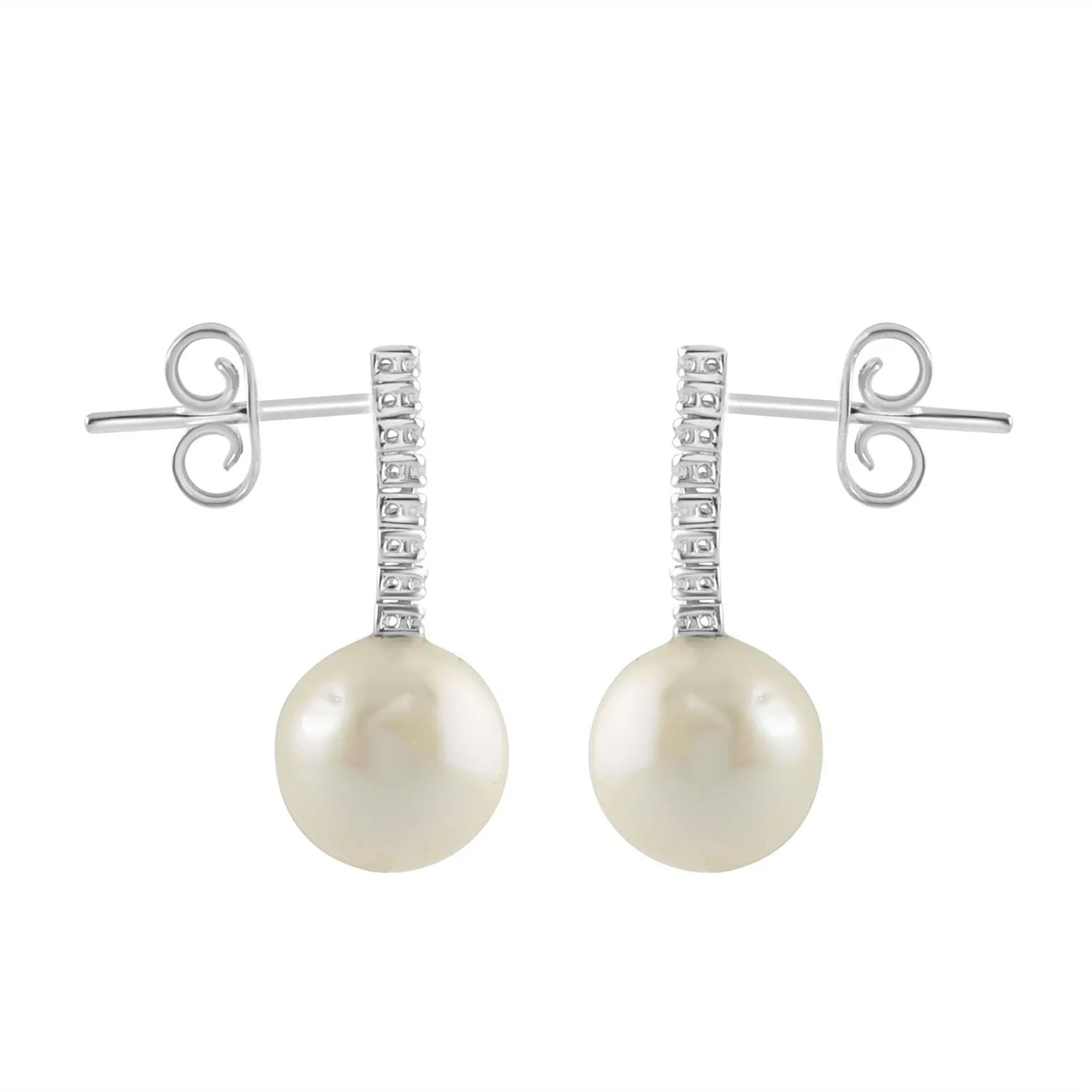 Orecchini in oro bianco con perle e diamanti ct. 0,10