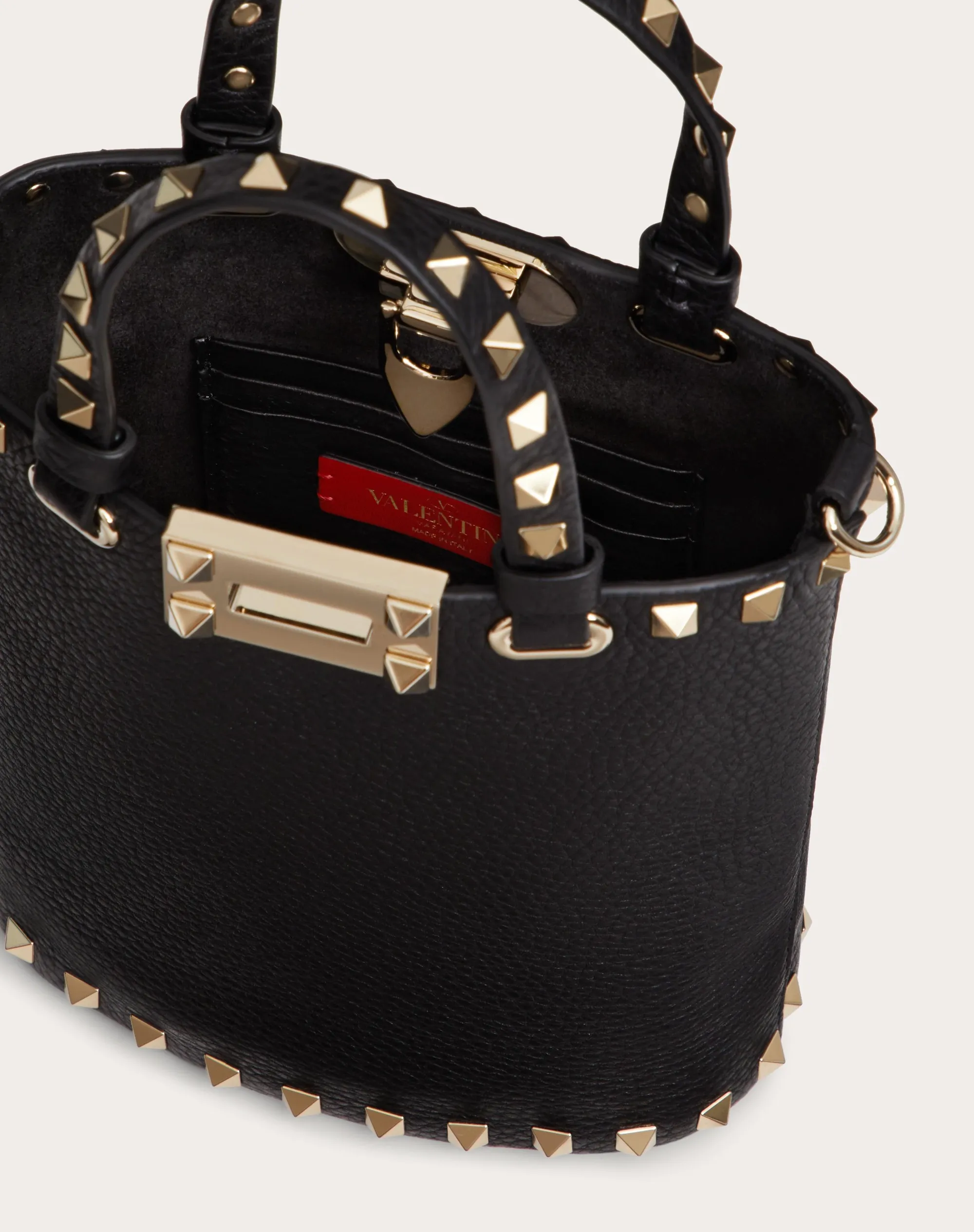 POUCH CON TRACOLLA ROCKSTUD IN VITELLO GRANATO