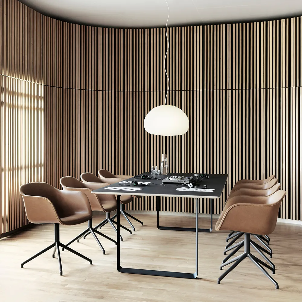 Sedia da ufficio con braccioli e base girevole Fiber.jf{font-size:18px}Antracite nero (plastica)