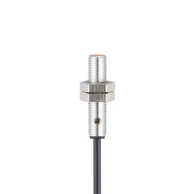 Sensore di prossimità Cilindro filettato ifm electronic, M8, rilevamento 1 mm, 10 → 36 V CC