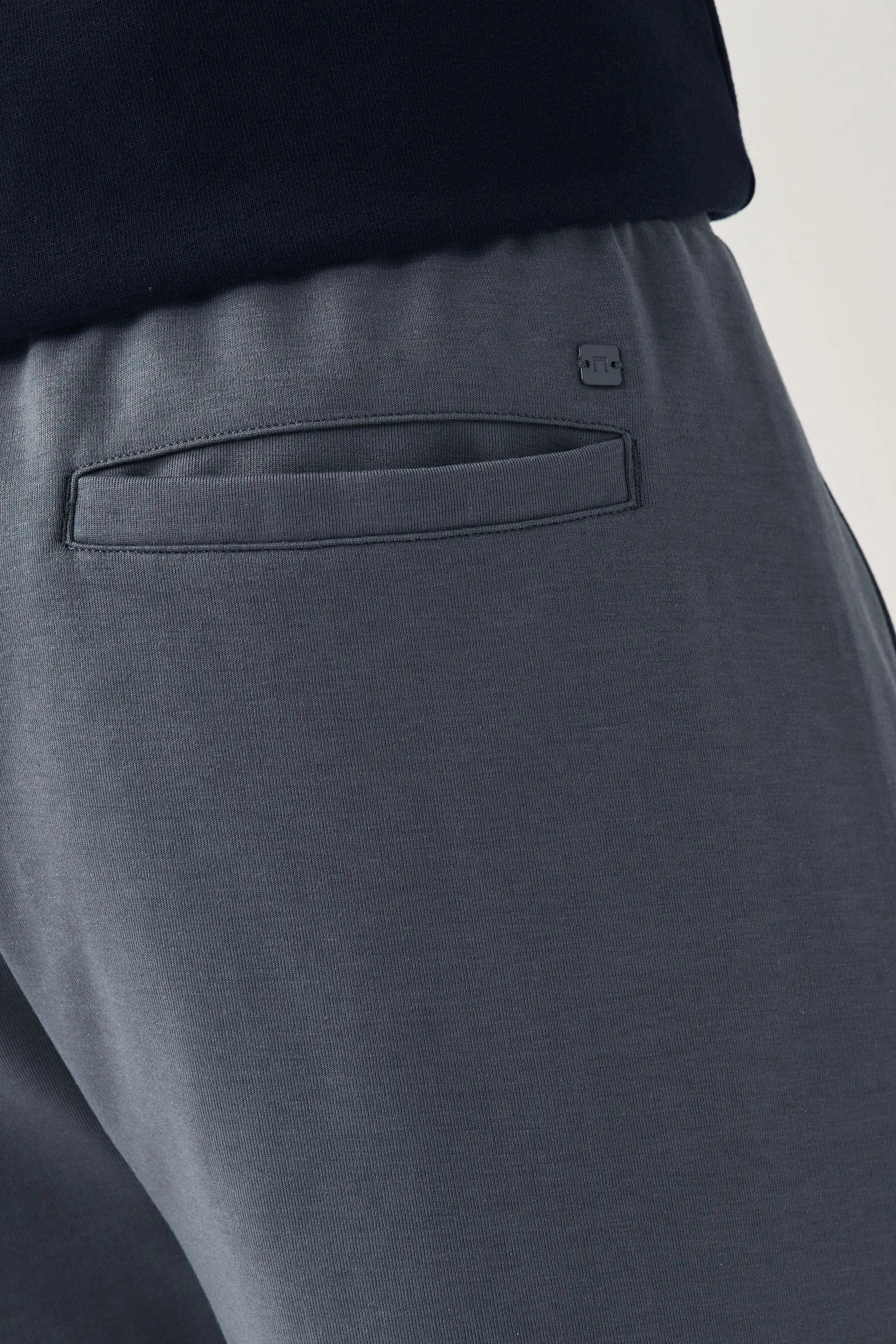 Shorts in jersey con tasche con zip