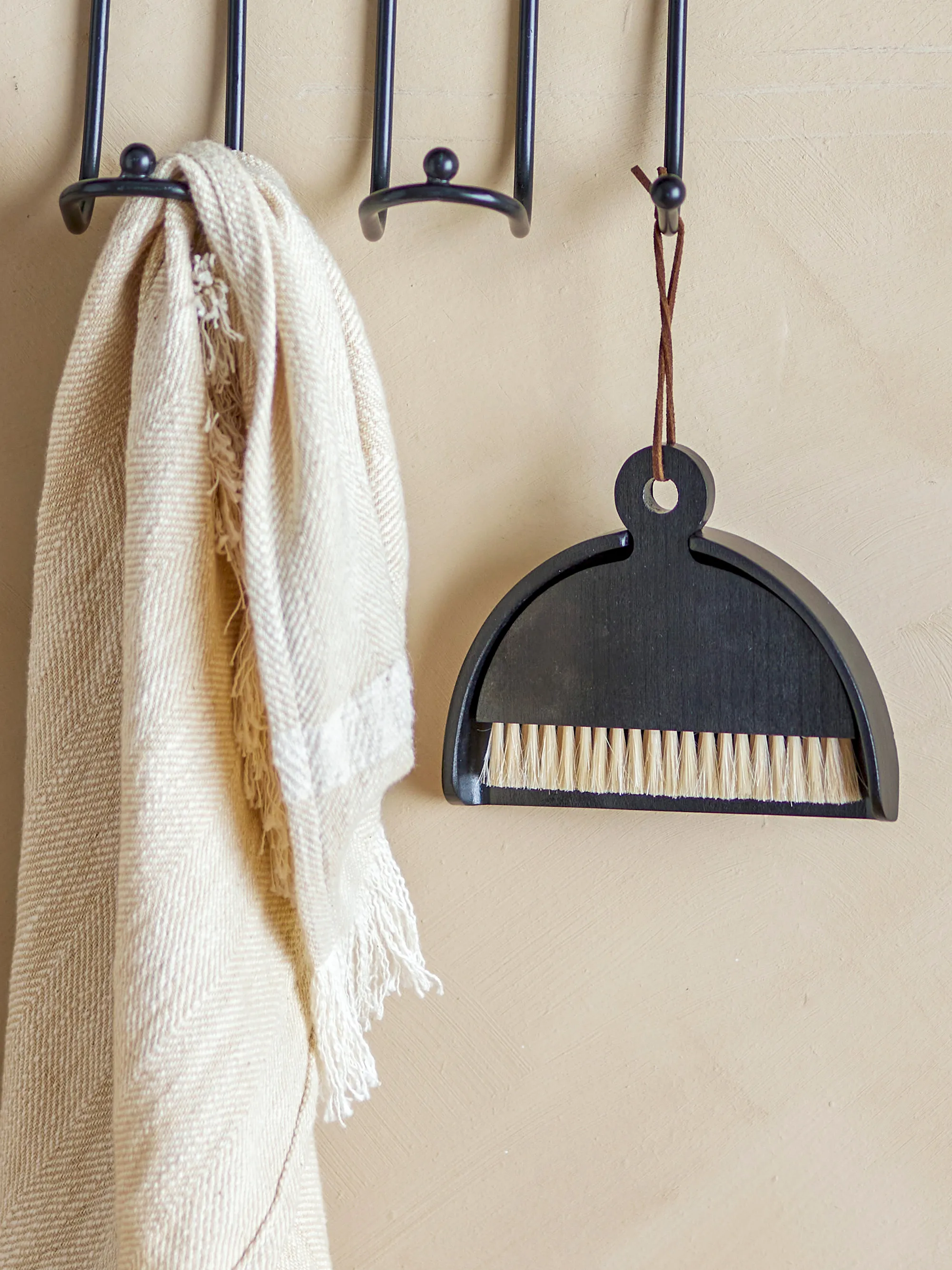 Spazzola e paletta Cleaning.jh{font-size:18px}Black beech