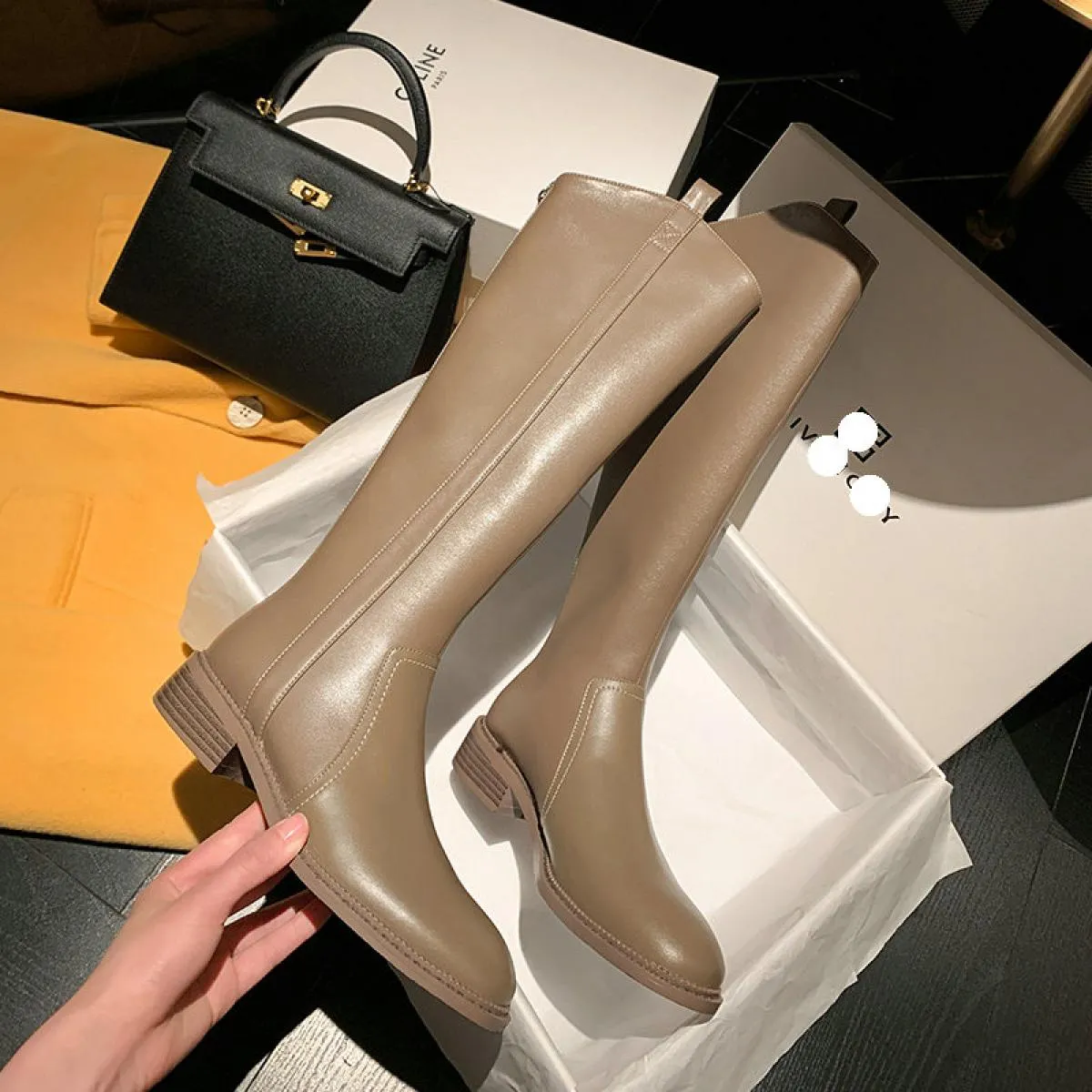 Stivali alti al ginocchio da donna Tacchi bassi Moda in vera pelle Scarpe casual da festa concise Donna Autunno Inverno 2024 Nuo
