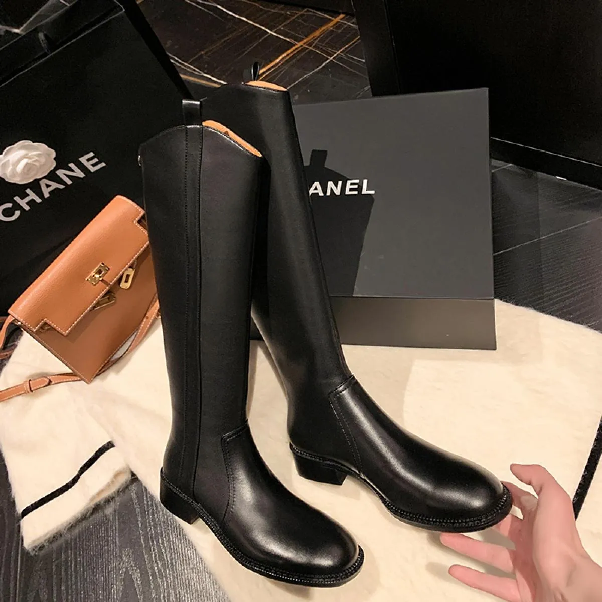 Stivali alti al ginocchio da donna Tacchi bassi Moda in vera pelle Scarpe casual da festa concise Donna Autunno Inverno 2024 Nuo