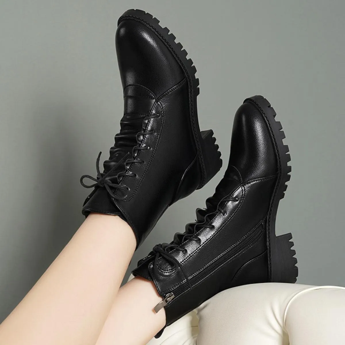 Stivali da moto moda donna stile britannico Scarpe in vera pelle nere Stivali da cowboy belli da donna Primavera Autunno Ankl