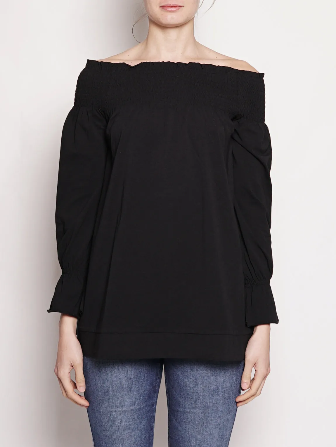 Top con Ampia Scollatura Nero