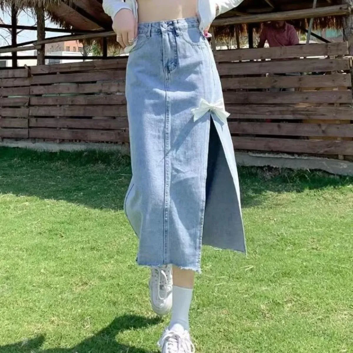 Xpqbb Gonne di jeans blu chiaro per le donne Gonna lunga con spacco laterale con fiocco moda Donna 2022 Gonne longuette a vita a